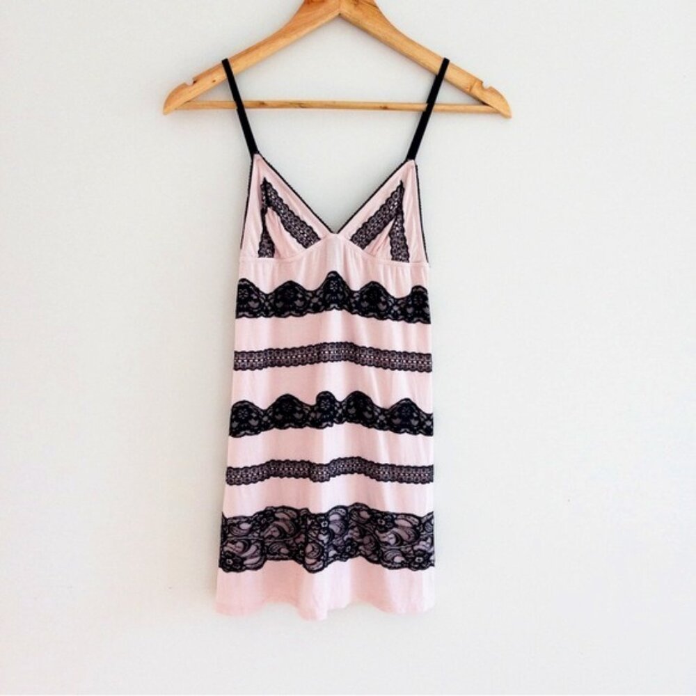 (donate) VICTORIA'S SECRET Light Pink & Black Lace Triangle Chemise Slip